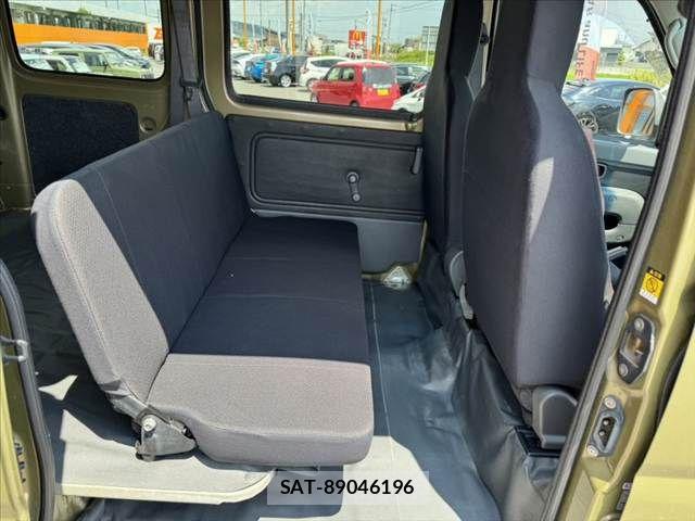 Daihatsu HIJET CARGO 2015-04 8245385-16