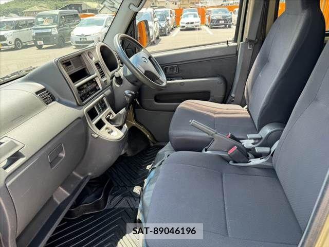 Daihatsu HIJET CARGO 2015-04 8245385-17