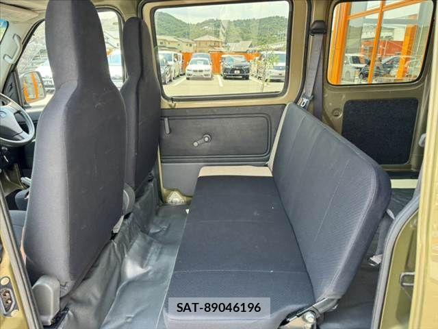 Daihatsu HIJET CARGO 2015-04 8245385-18