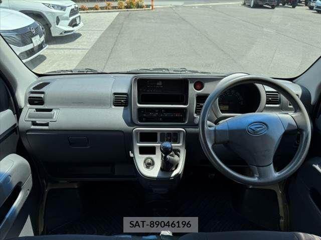 Daihatsu HIJET CARGO 2015-04 8245385-1