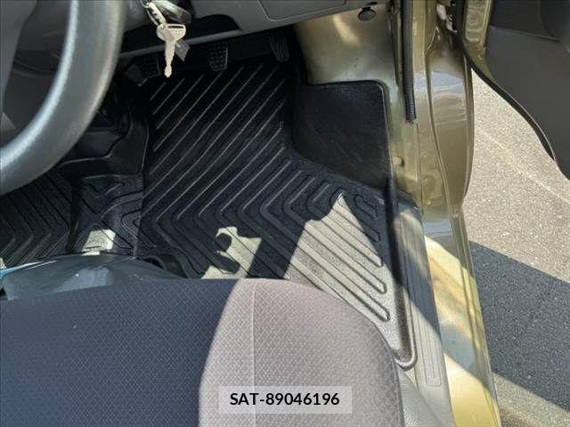 Daihatsu HIJET CARGO 2015-04 8245385-23