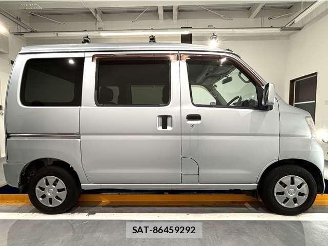 Daihatsu HIJET CARGO 2009-06 8245386-8