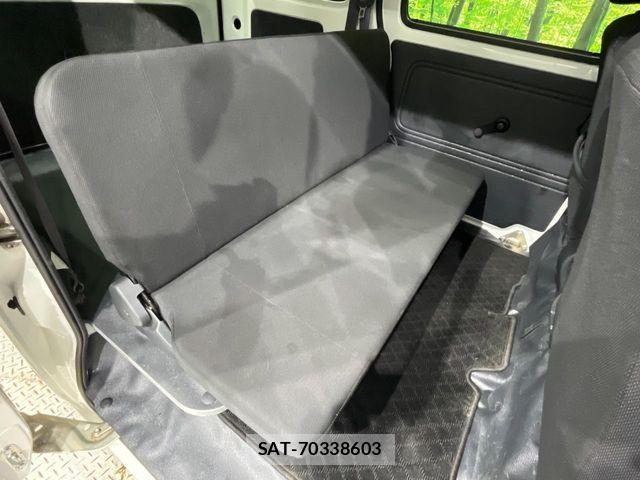 Daihatsu HIJET CARGO 2021-06 8245383-9