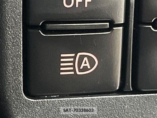 Daihatsu HIJET CARGO 2021-06 8245383-5