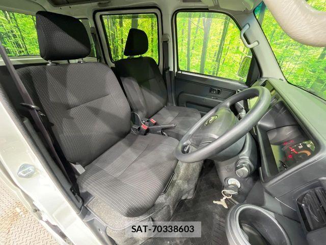 Daihatsu HIJET CARGO 2021-06 8245383-8