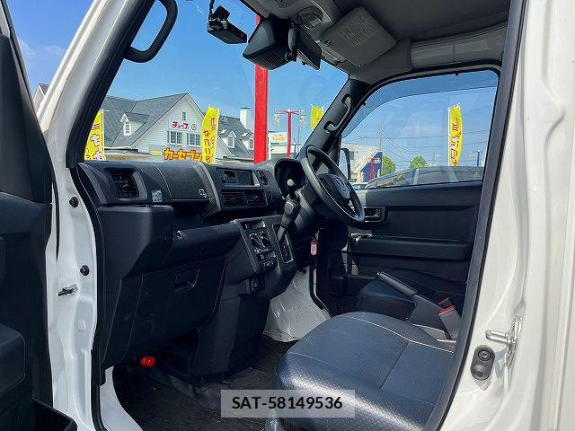 Daihatsu HIJET CARGO 2023-05 8314723-18
