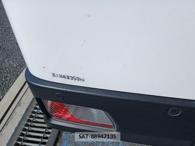 Daihatsu HIJET CARGO 2022-03 8314725-29
