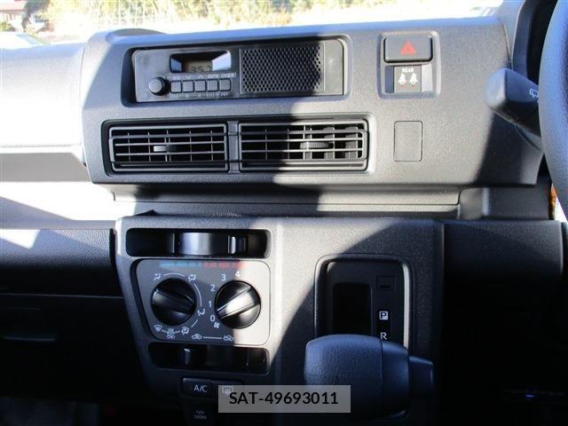 Daihatsu HIJET CARGO 2025-12 8314721-11