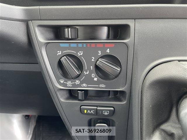 Daihatsu HIJET CARGO 2018-06 8336119-7