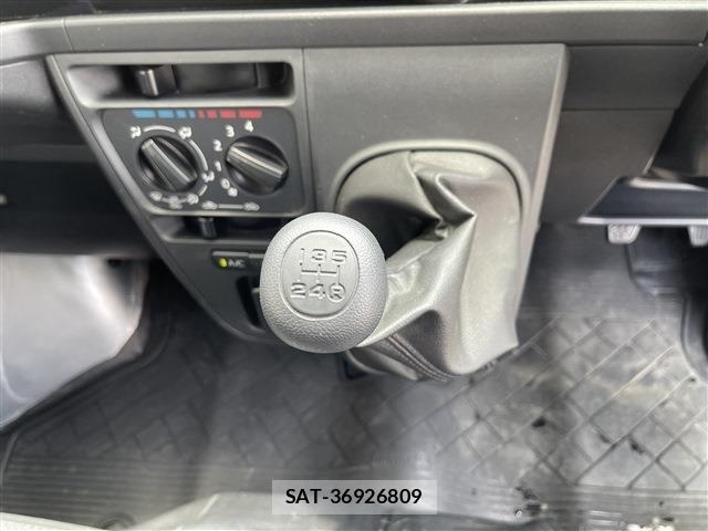 Daihatsu HIJET CARGO 2018-06 8336119-8