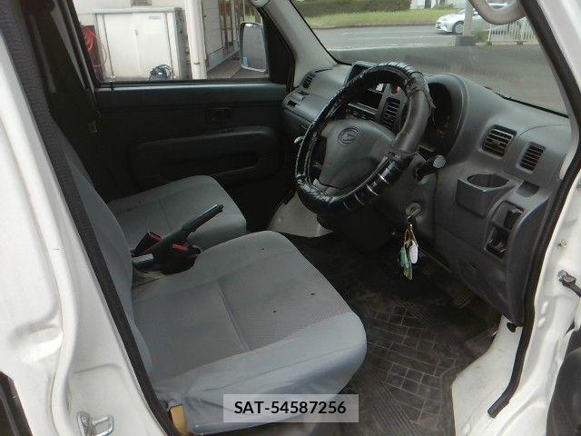 Daihatsu HIJET CARGO 2014-07 8336111-1
