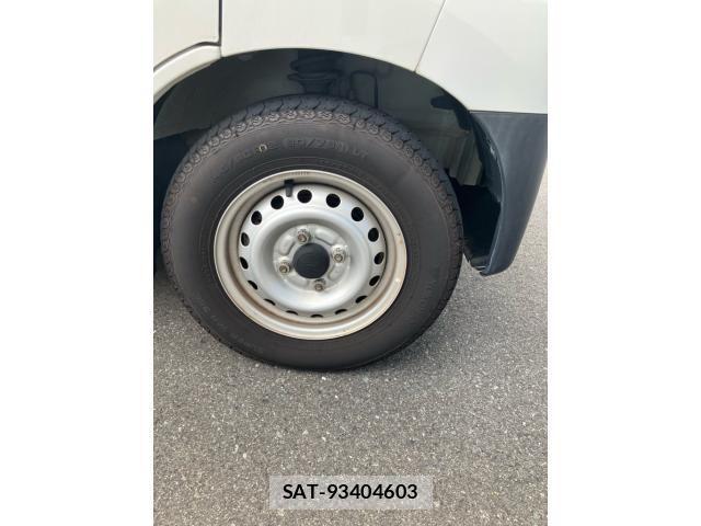 Daihatsu HIJET CARGO 2017-12 8336129-6