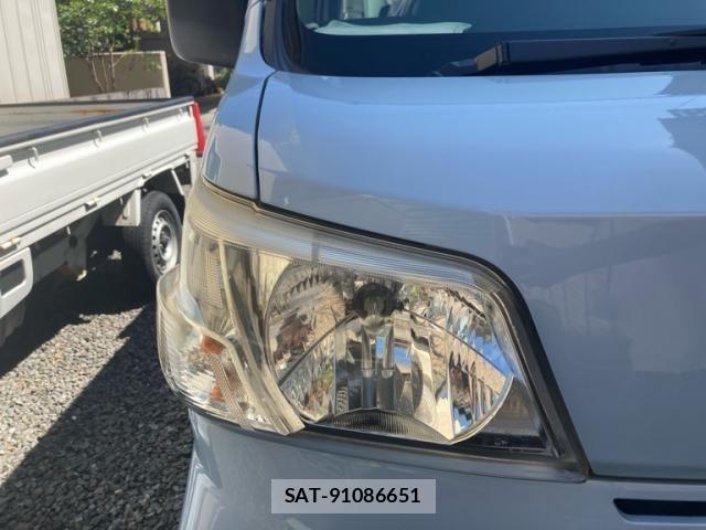 Daihatsu HIJET CARGO 2017-11 8336120-6