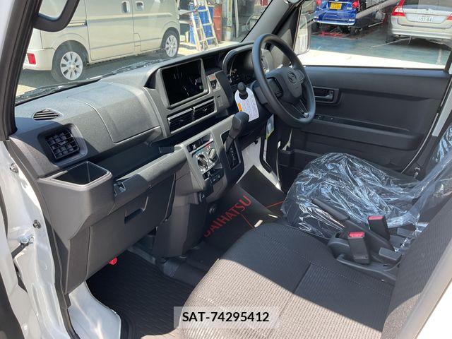 Daihatsu HIJET CARGO 2026-08 8336115-21