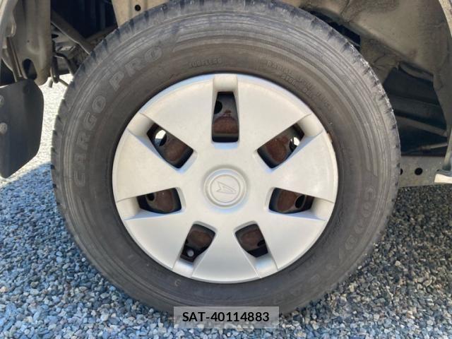 Daihatsu HIJET CARGO 2015-08 8354618-9