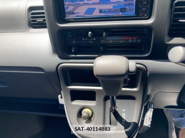 Daihatsu HIJET CARGO 2015-08 8354618-24