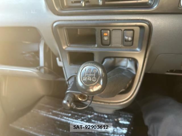 Daihatsu HIJET CARGO 2017-07 8366205-15