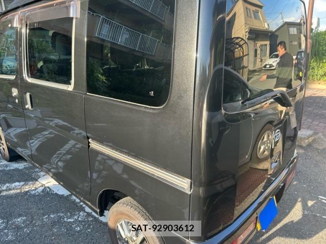 Daihatsu HIJET CARGO 2017-07 8366205-2