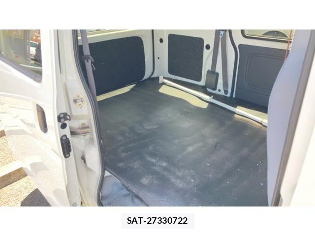 Daihatsu HIJET CARGO 2017-04 8366207-8