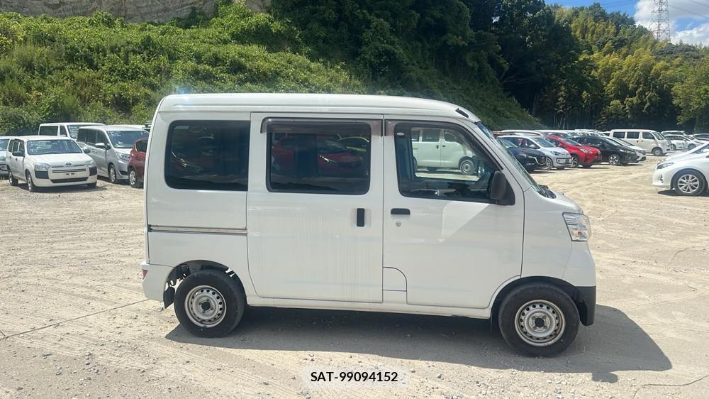 Daihatsu HIJET CARGO 2020-01 7175243-5