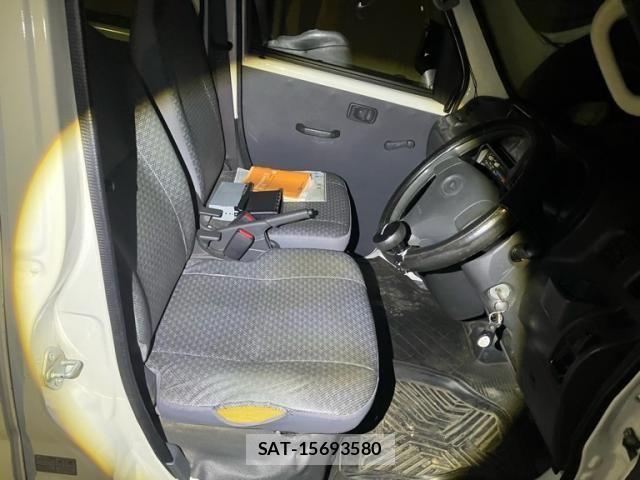 Daihatsu HIJET CARGO 2017-11 8412764-8