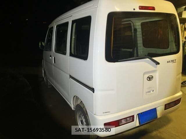 Daihatsu HIJET CARGO 2017-11 8412764-2