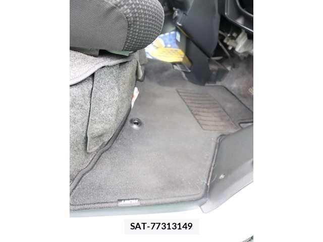 Daihatsu HIJET CARGO 2022-01 8412752-22