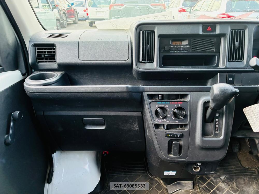 Daihatsu HIJET CARGO 2020-06 8322668-16