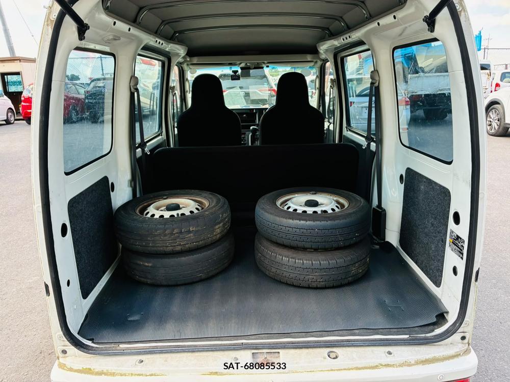 Daihatsu HIJET CARGO 2020-06 8322668-23