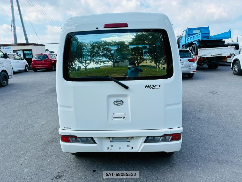 Daihatsu HIJET CARGO 2020-06 8322668-3