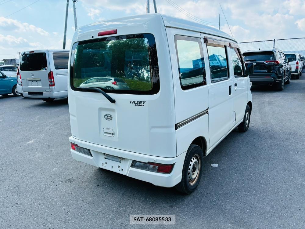 Daihatsu HIJET CARGO 2020-06 8322668-4