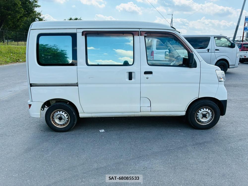 Daihatsu HIJET CARGO 2020-06 8322668-5