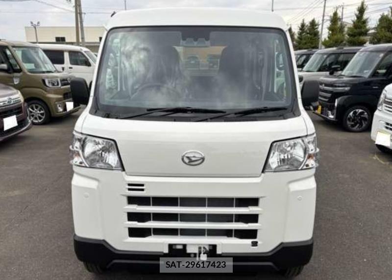 Daihatsu HIJET CARGO 2025-10 8490123-6