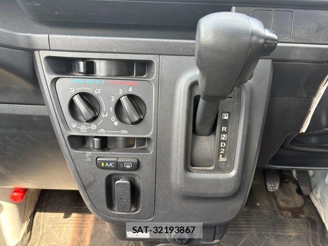 Daihatsu HIJET CARGO 2018-06 8525166-17