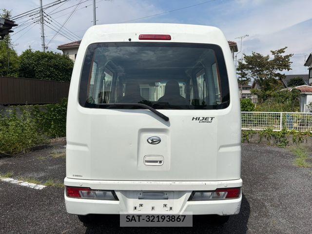 Daihatsu HIJET CARGO 2018-06 8525166-6