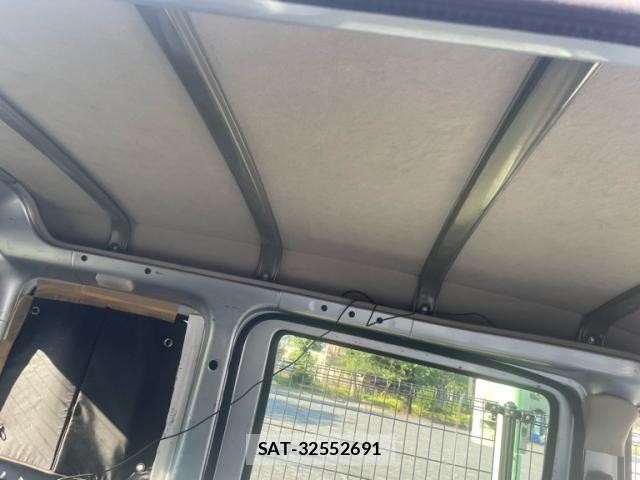 Daihatsu HIJET CARGO 2010-07 8562118-9