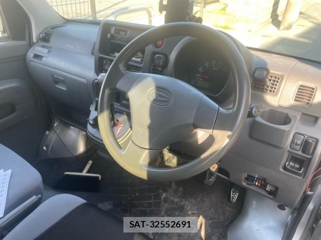Daihatsu HIJET CARGO 2010-07 8562118-10