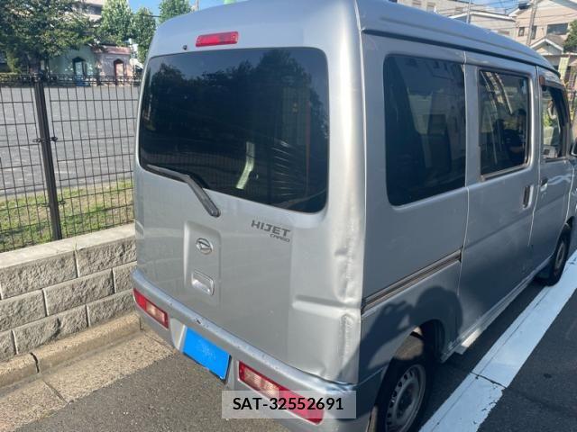 Daihatsu HIJET CARGO 2010-07 8562118-2