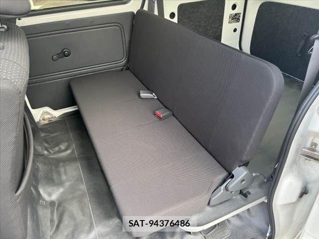 Daihatsu HIJET CARGO 2021-07 8562112-13