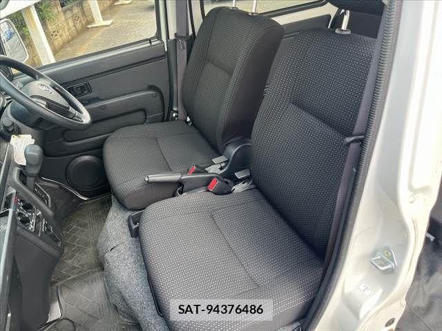 Daihatsu HIJET CARGO 2021-07 8562112-14