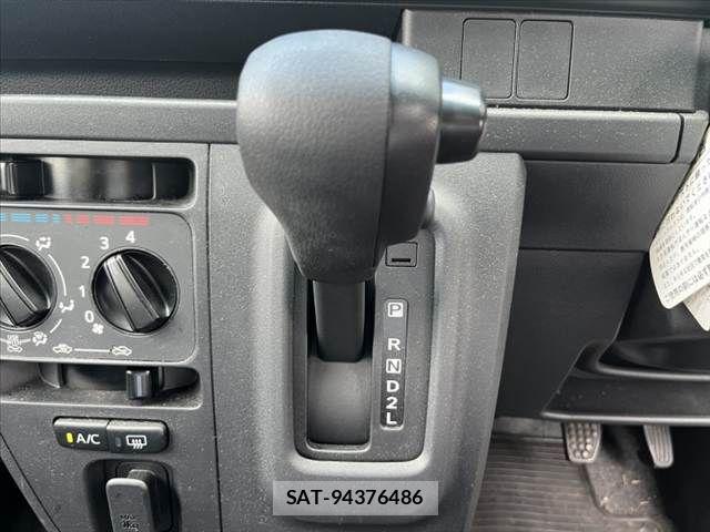Daihatsu HIJET CARGO 2021-07 8562112-21