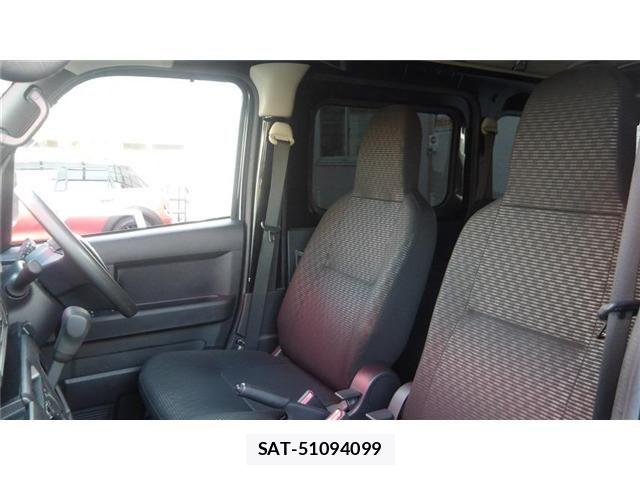 Daihatsu HIJET CARGO 2022-04 8562113-9