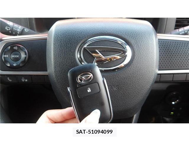 Daihatsu HIJET CARGO 2022-04 8562113-14