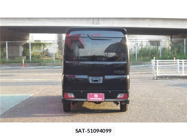 Daihatsu HIJET CARGO 2022-04 8562113-4
