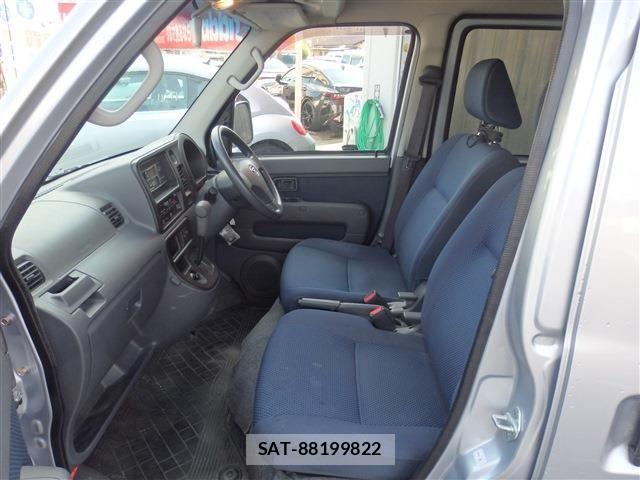 Daihatsu HIJET CARGO 2016-08 8562114-18