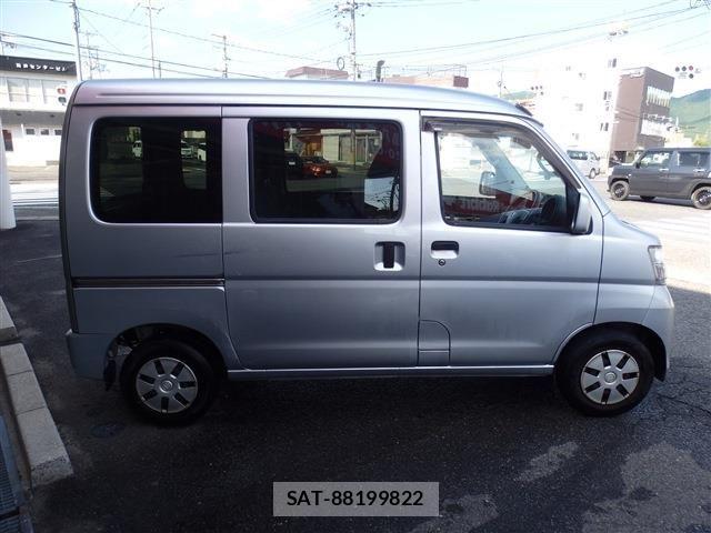 Daihatsu HIJET CARGO 2016-08 8562114-5