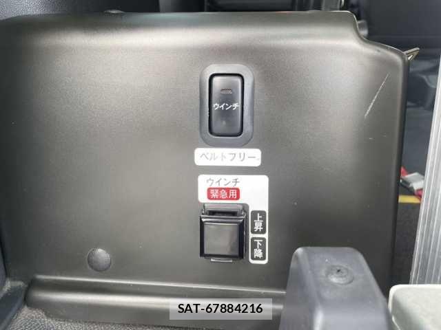 Daihatsu HIJET CARGO 2018-04 8627038-5