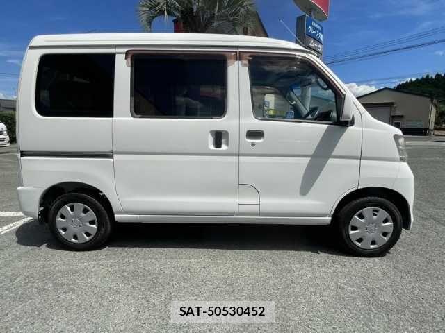 Daihatsu HIJET CARGO 2017-08 8627039-16