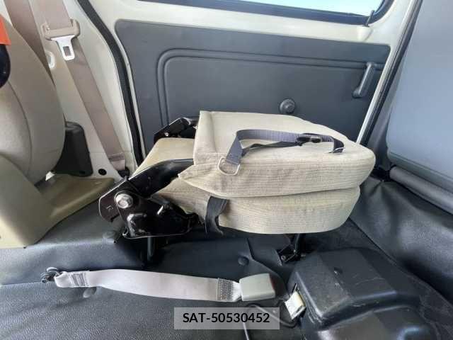 Daihatsu HIJET CARGO 2017-08 8627039-17