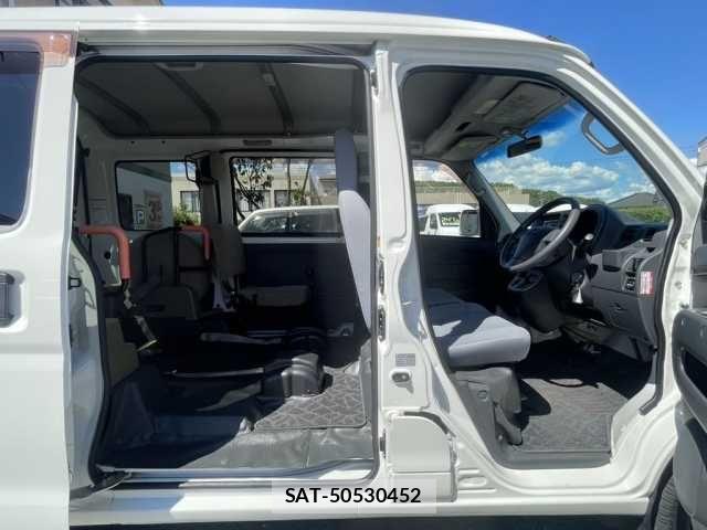 Daihatsu HIJET CARGO 2017-08 8627039-18